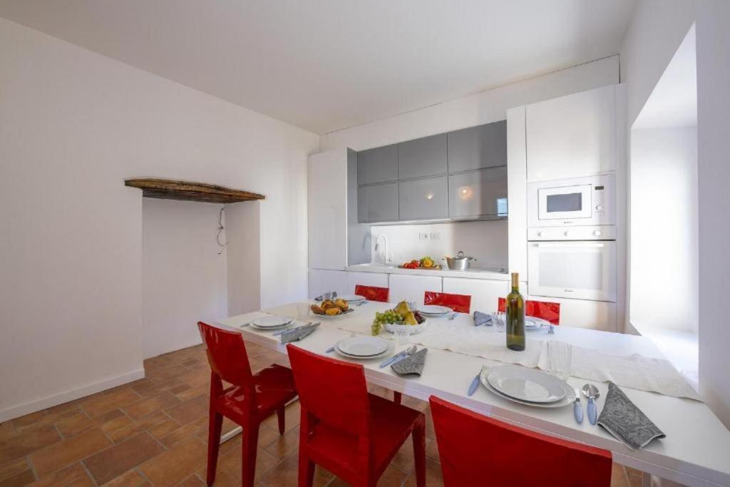 Poolside Apartment Cristina Bellano Zewnętrze zdjęcie