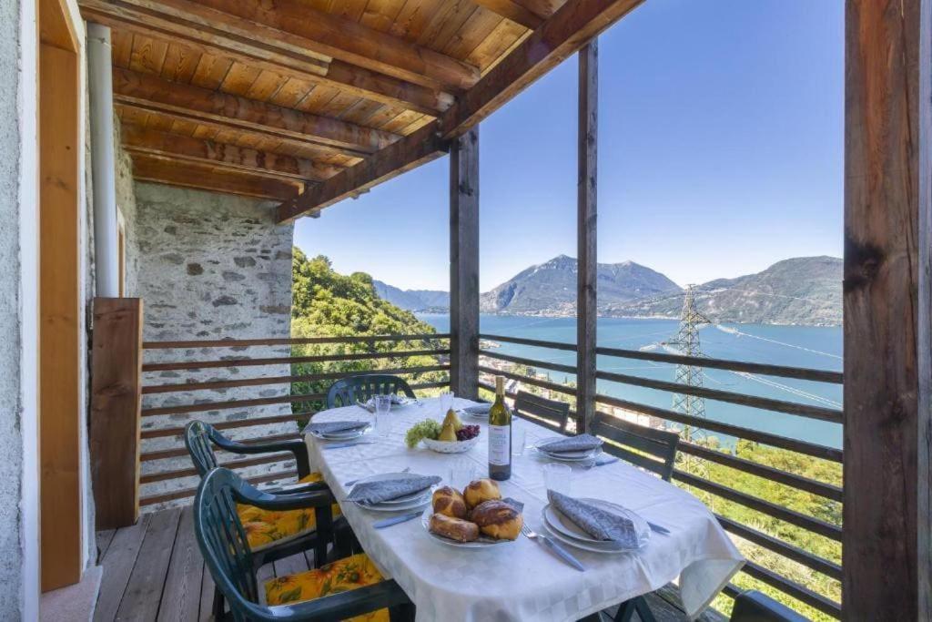 Poolside Apartment Cristina Bellano Zewnętrze zdjęcie