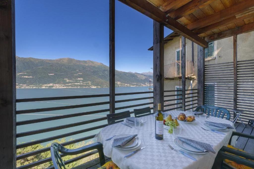 Poolside Apartment Cristina Bellano Zewnętrze zdjęcie