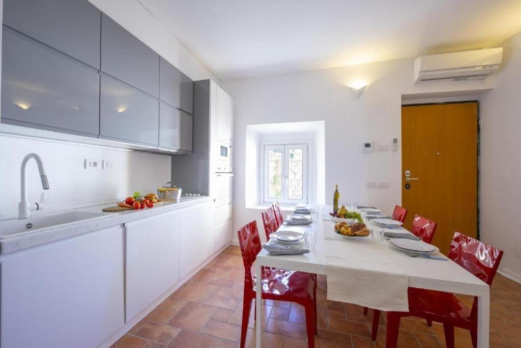 Poolside Apartment Cristina Bellano Zewnętrze zdjęcie